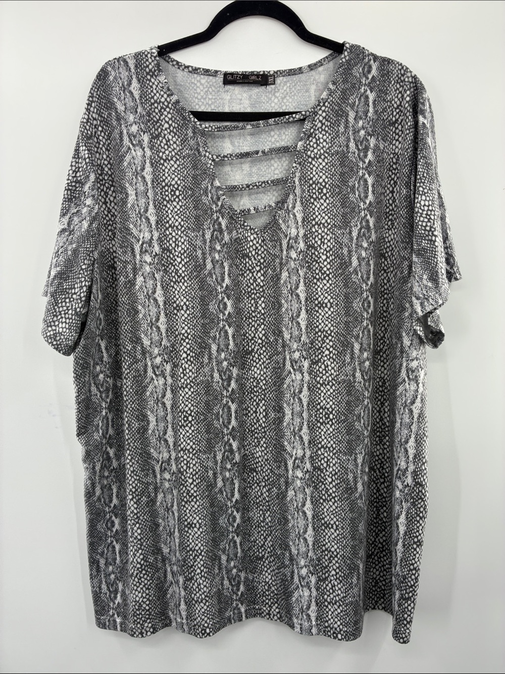 Glitzy Girlz  Snake-Print Strappy V-Neck Top in Gray size 3X